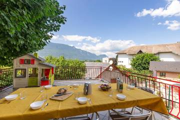 Gîte pour 6 personnes, avec terrasse à Voglans