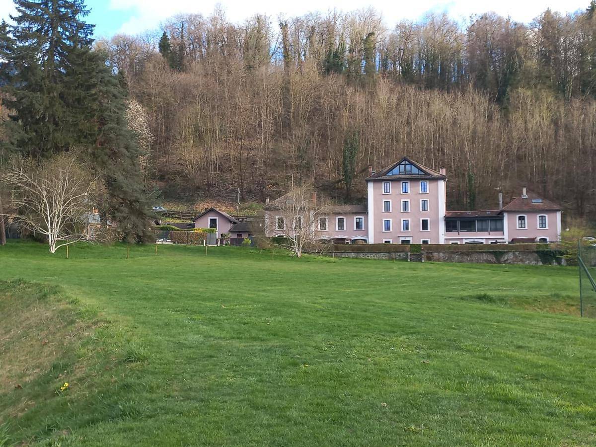 Appartement entier, Two-Bedroom Apartment in Saint-Martin-d'Uriage, Isère