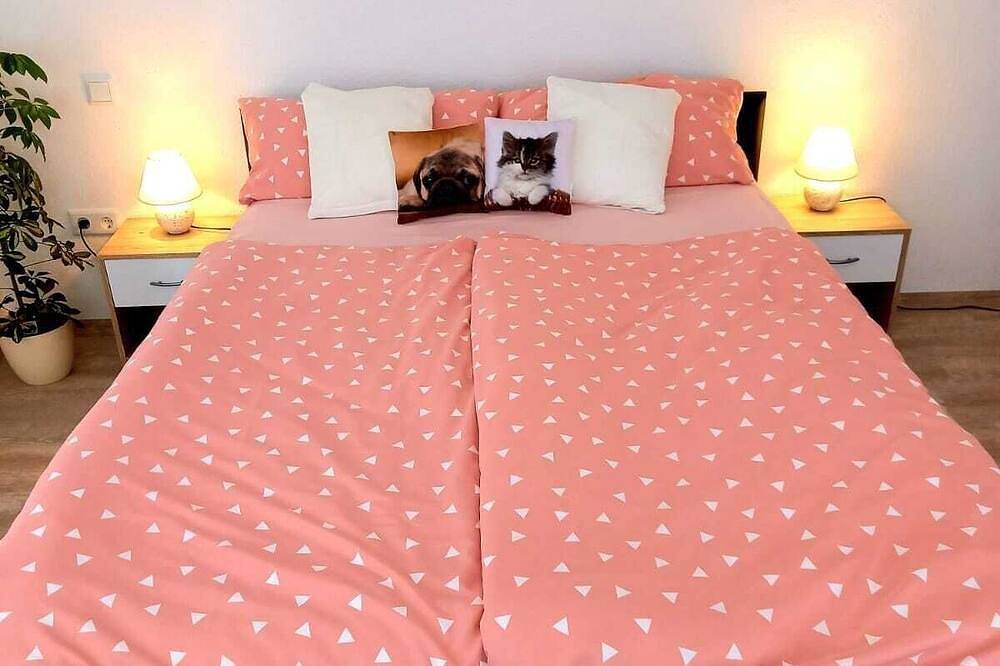 Ganze Wohnung, Fewo Weser Og Shady Pines Room 4 in Hadamar, Landkreis Limburg-Weilburg
