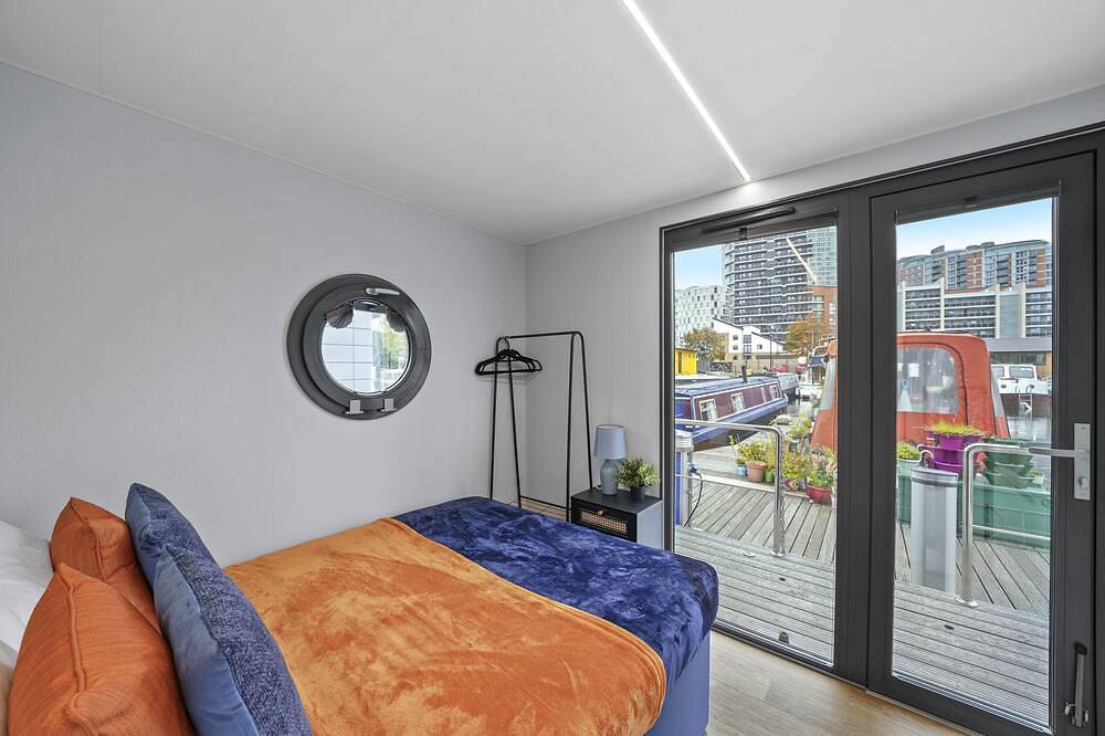 Lovely Water Lodge in London - Sleeps 6 in Tower Hamlets, London