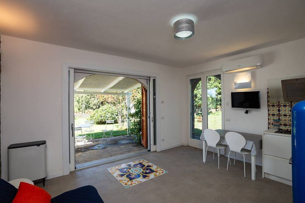 Villa Santa Venere - Cinco Habitaciones Villa, Capacidad 15 in Pollica, Cilento