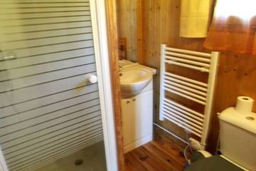 Location De Vacances pour 4 Personnes dans Peyrat-la-Nonière, Région d'Aubussargues, Photo 4