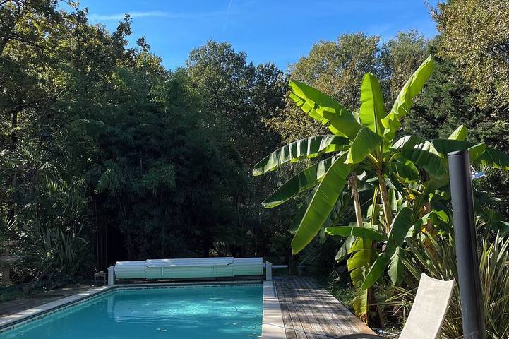 Holiday home for 12 people, with hot tub and garden - 1