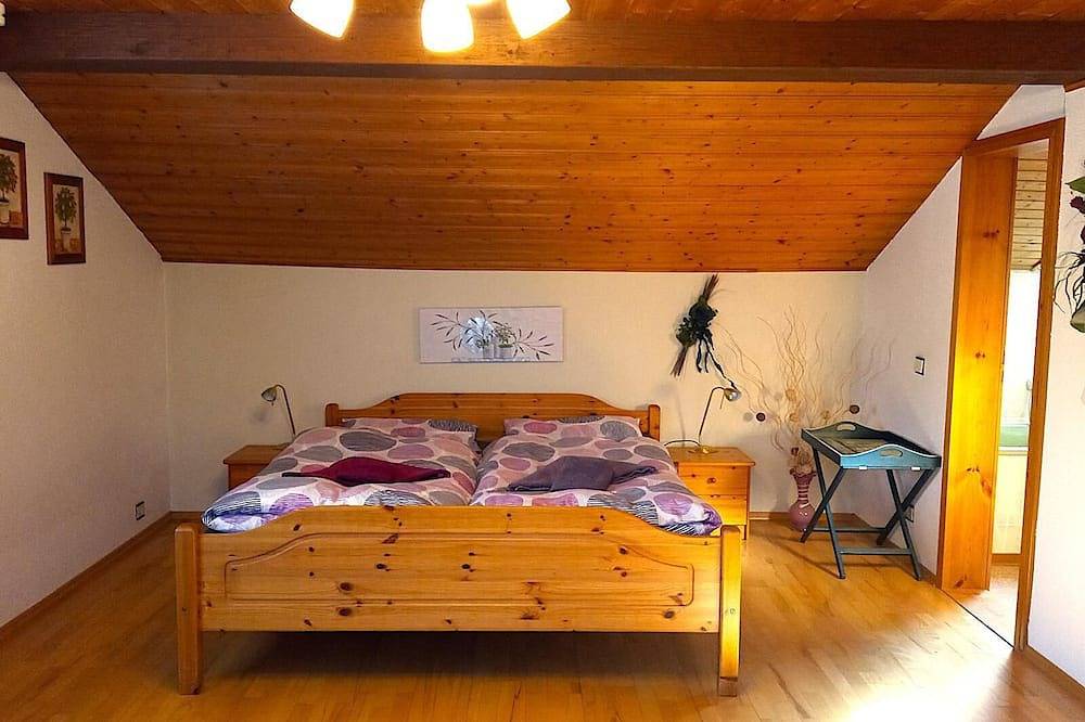 Ganze Wohnung, Gemütliche Ferienwohnung mit 69qm am Fuße des Kaitersbergers in Bad Kötzting, Ostbayern