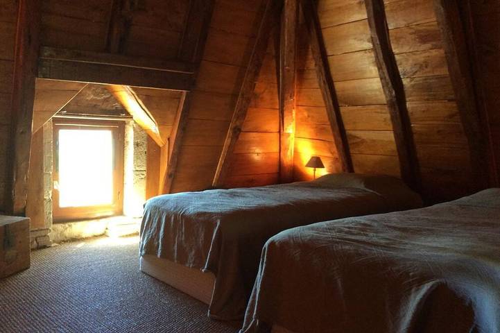 Gîte pour 4 personnes, avec jardin à Montjoi - 4