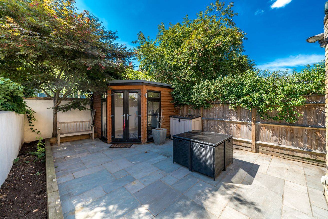 Entire apartment, Gorgeous flat with garden in Battersea in Wandsworth, London
