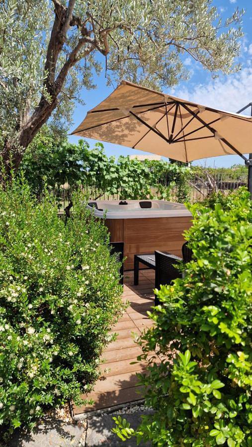 Maison de vacances pour 4 personnes, avec jacuzzi et jardin, animaux acceptés - 1