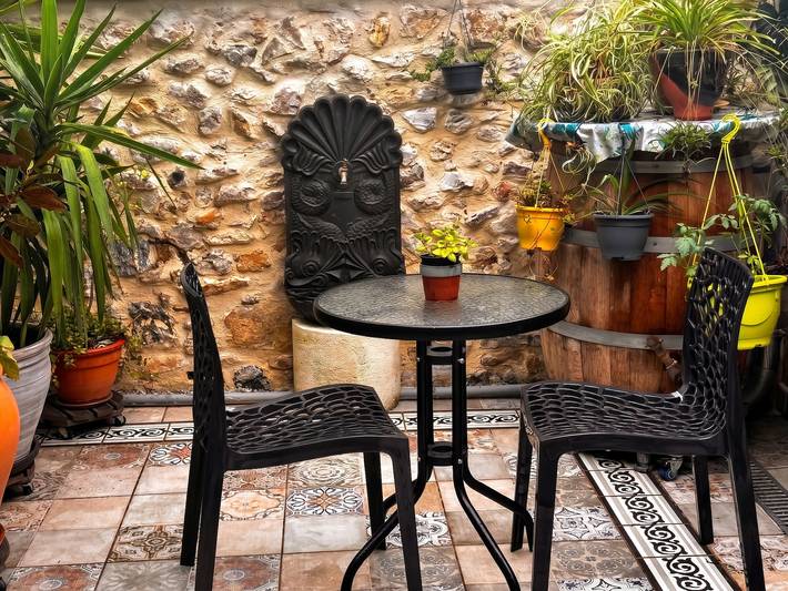 Ferienwohnung für 2 Personen, mit Terrasse in Roujan