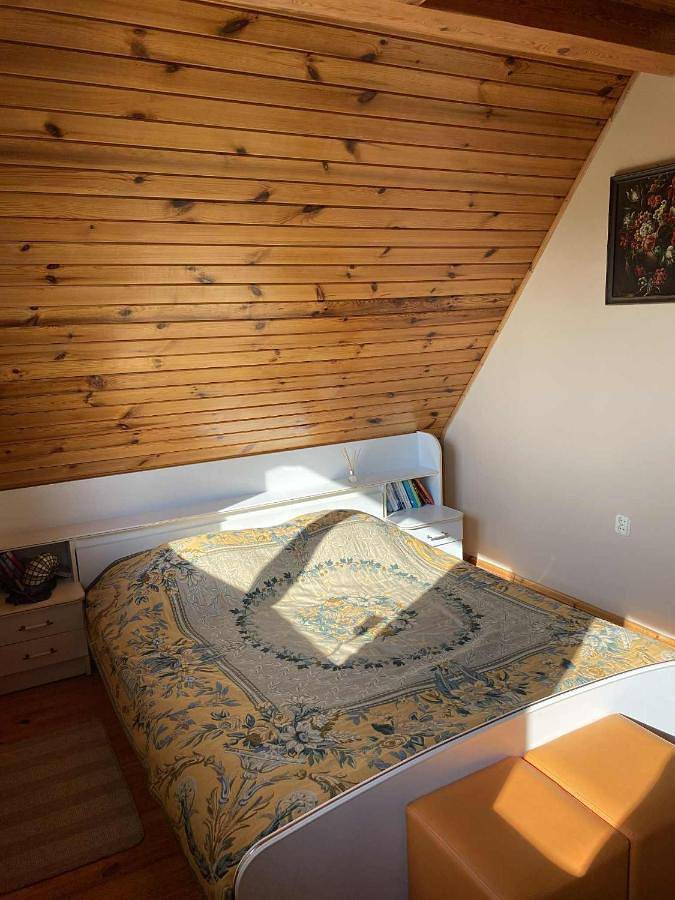Three-Bedroom Chalet in Mazowsze