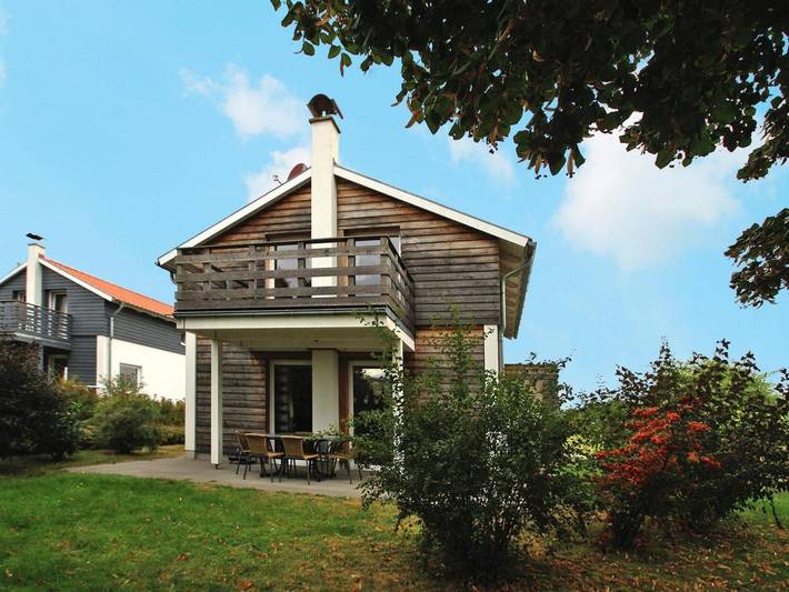 Ferienhaus für 6 Personen, mit Balkon und Terrasse sowie Garten und Sauna in Zurow