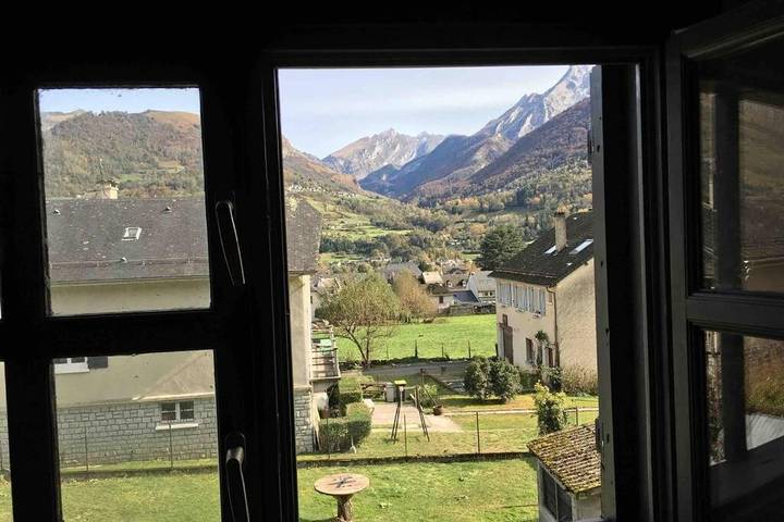 Gîte pour 6 personnes, avec vue et jardin à Laruns - 4