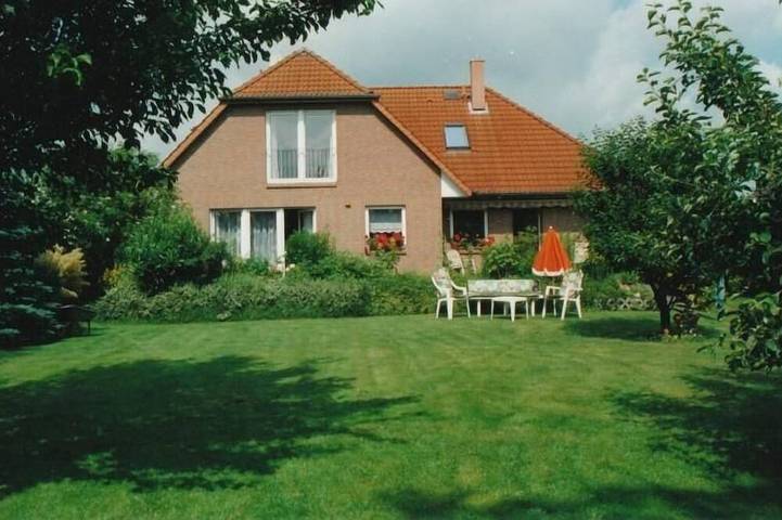 Ferienwohnung für 2 Personen, mit Terrasse und Garten in Brietlingen