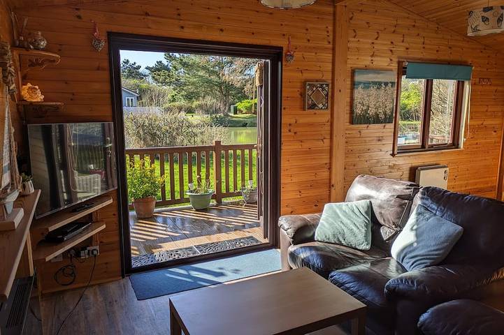 Lodge für 4 Personen, mit Garten und Whirlpool sowie Pool in England - 3