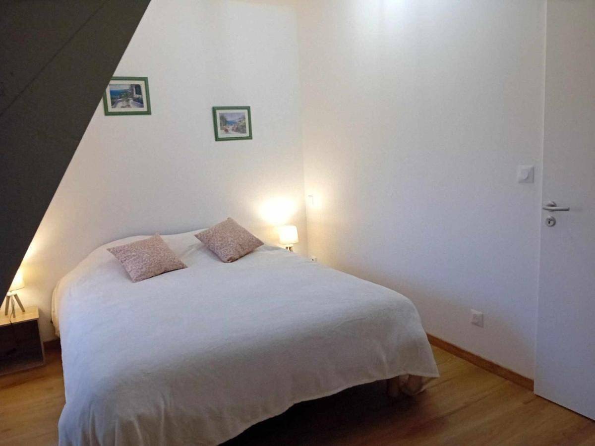Two-Bedroom House in Graincourt, Derchigny