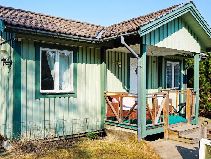 Hus för 3 Personer, med terass och pool, barnvänlig på Östkusten