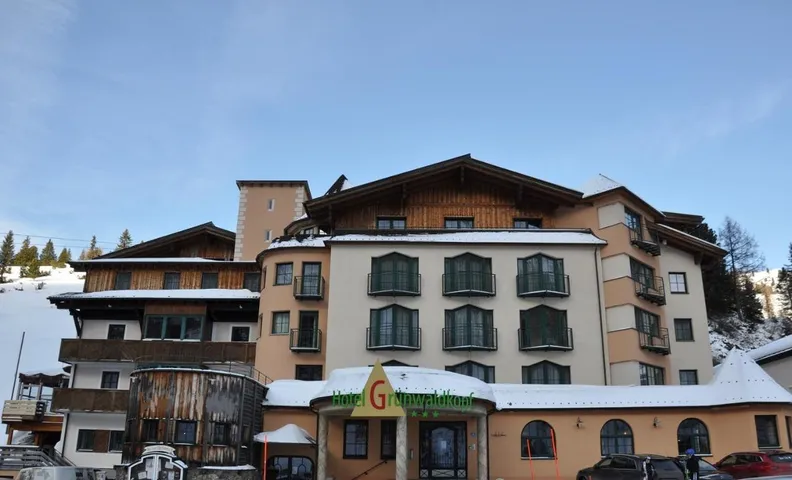 Hotel für 7 Personen, mit Balkon und Sauna sowie Ausblick - 1