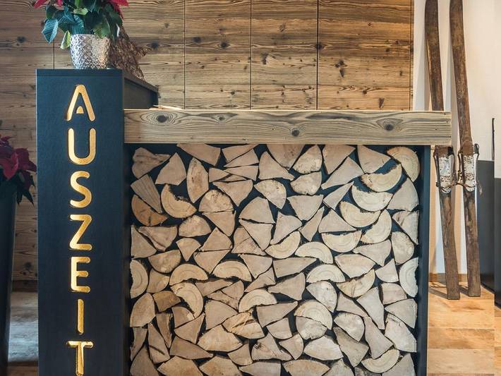 Ferienwohnung für 2 Personen, mit Balkon und Whirlpool sowie Sauna in Oberammergau