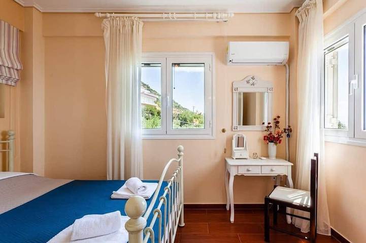Location de vacances pour 6 personnes, avec Balcon et Jardin à Calamata - 3