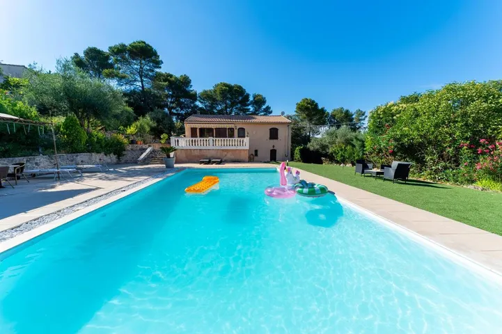 Chalet para 5 personas, con vistas además de jardín y piscina, Se admiten mascotas - 1