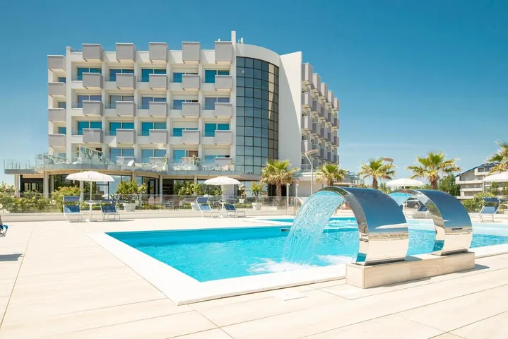 Residence per 2 persone, con piscina e giardino nonché idromassaggio, con animali domestici - 1