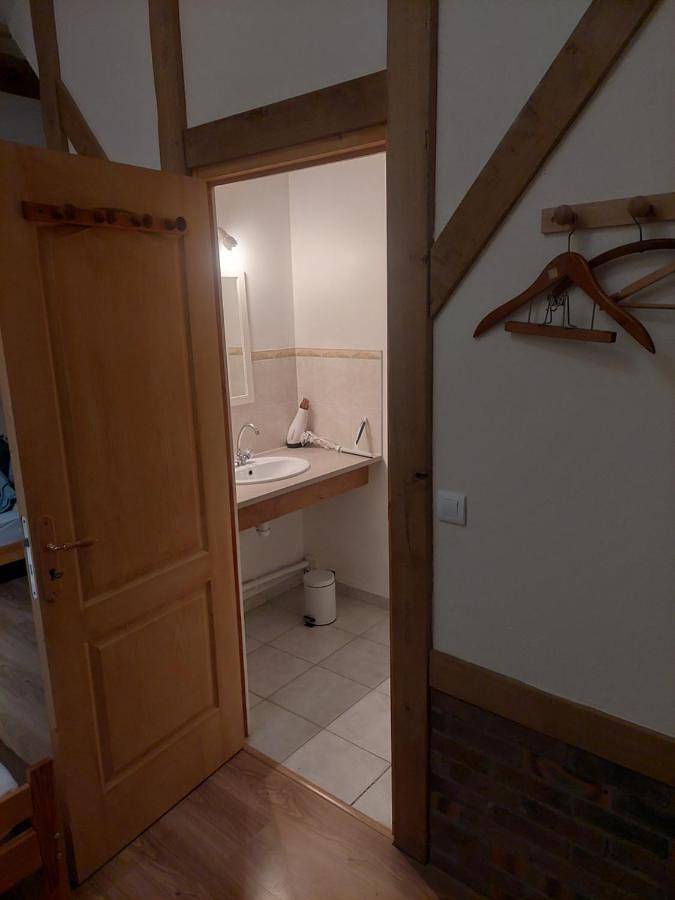 Gîte pour 3 personnes, avec jardin dans Treigny-Perreuse-Sainte-Colombe - 4