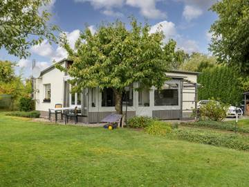 Ferienhaus für 3 Personen, mit Garten und Terrasse in Jabel