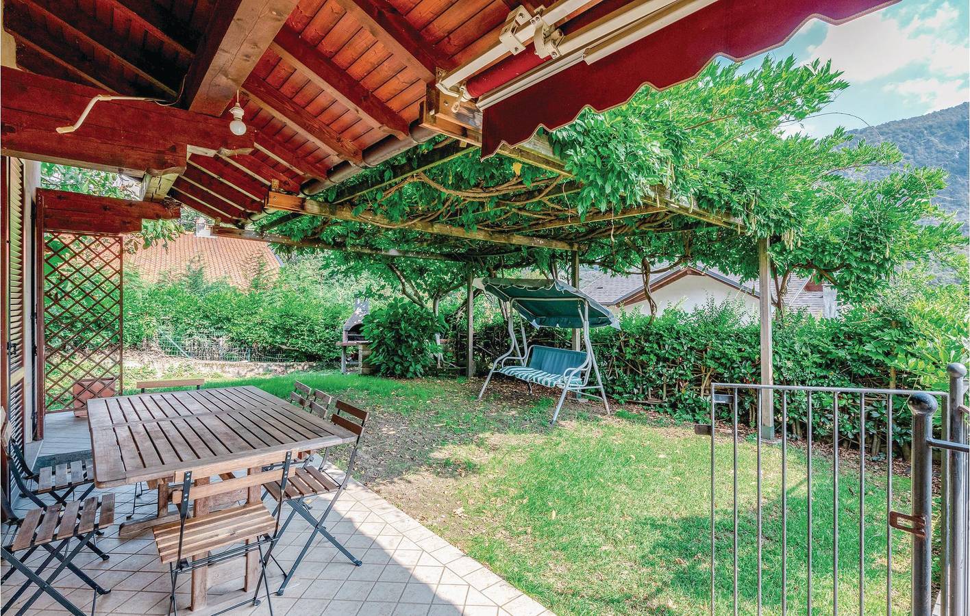 150m² appartement met WiFi, parkeerplaats, terras en tuin in Gemeente Casale Corte Cerro, Lago Maggiore (Piemonte)
