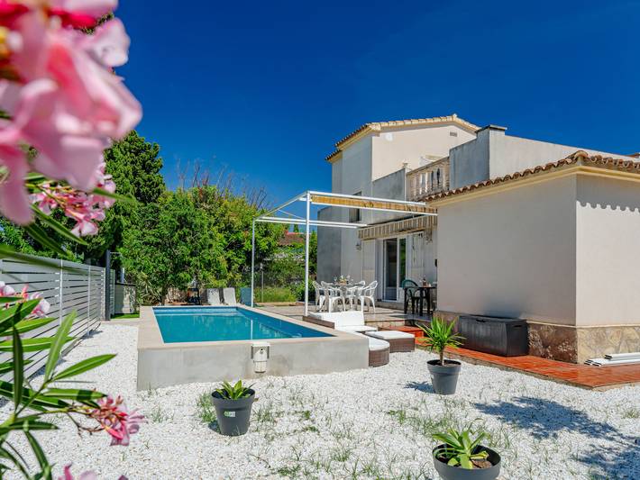 Vakantiehuis voor 4 personen, with zwembad and balkon as well as tuin - 1