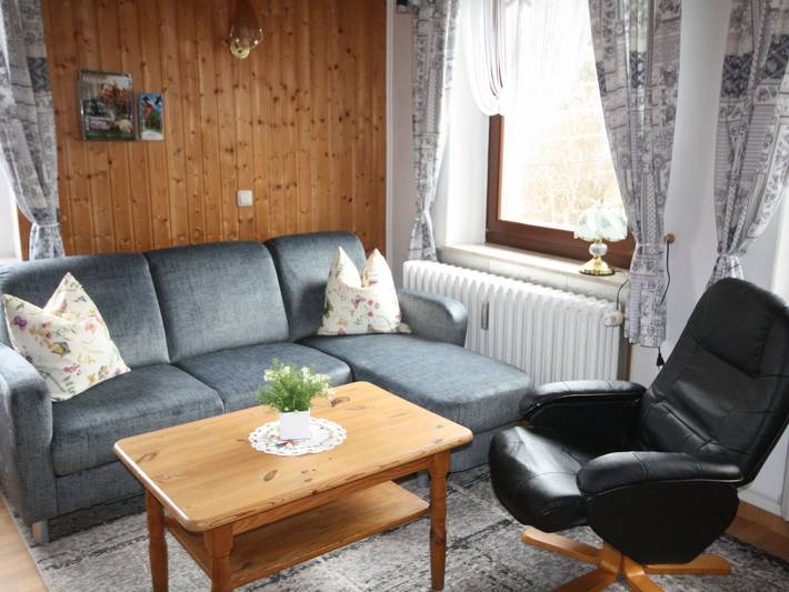 Ferienwohnung für 3 Personen, mit Garten in Sehmatal - 2