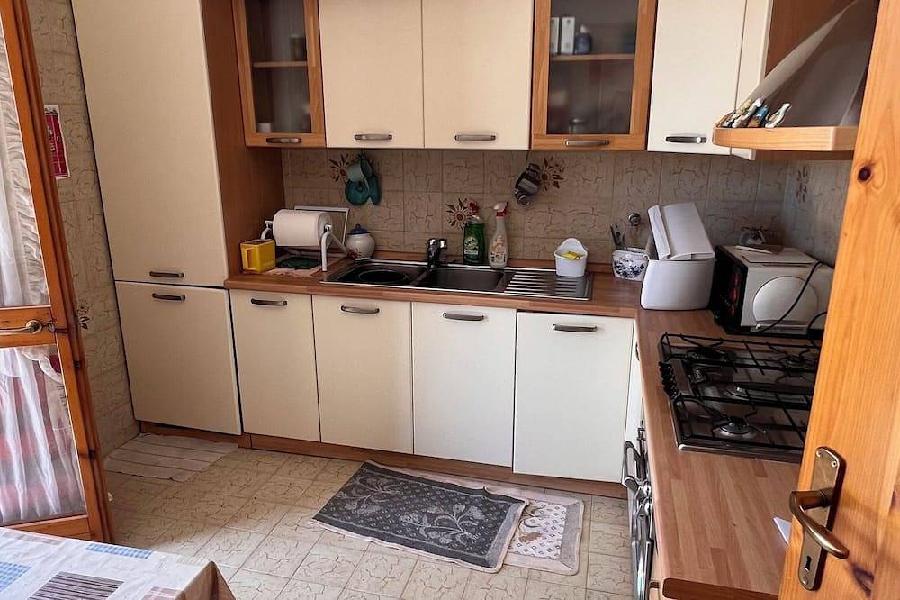 Appartamento intero, Terrazzo e cortile privato in Montepaone Lido, Montepaone