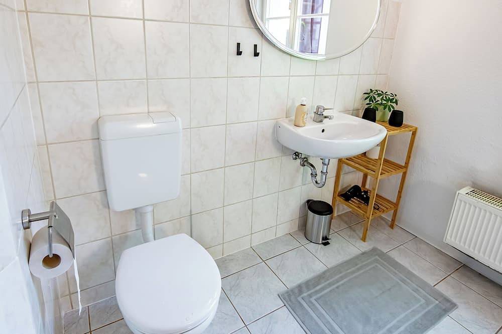 Ganze Wohnung, Rennsteig Apartment Ruhla - voll ausgestattete, neue Ferienwohnung bei Eisenach in Wartburg, Ruhla