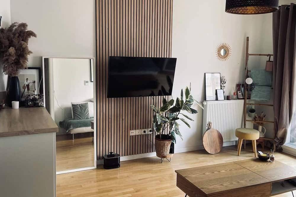 Entire apartment, T2 near train station in Houilles, Yvelines