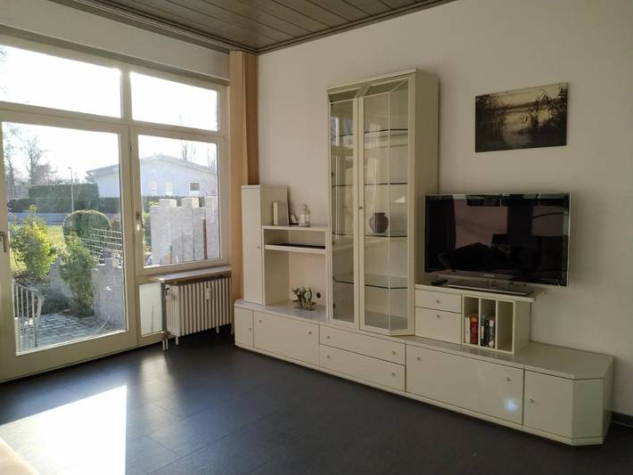 Ferienwohnung für 4 Personen, mit Ausblick und Seeblick sowie Garten und Terrasse in Mettnau - 3