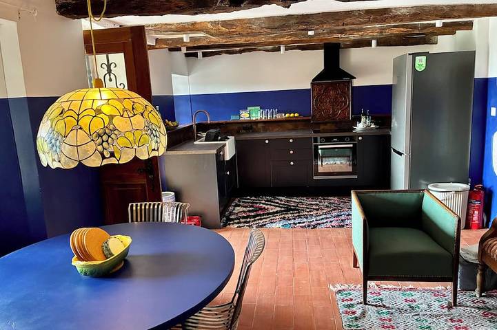 Location de vacances pour 15 personnes, avec Terrasse et Jardin à Belvèze