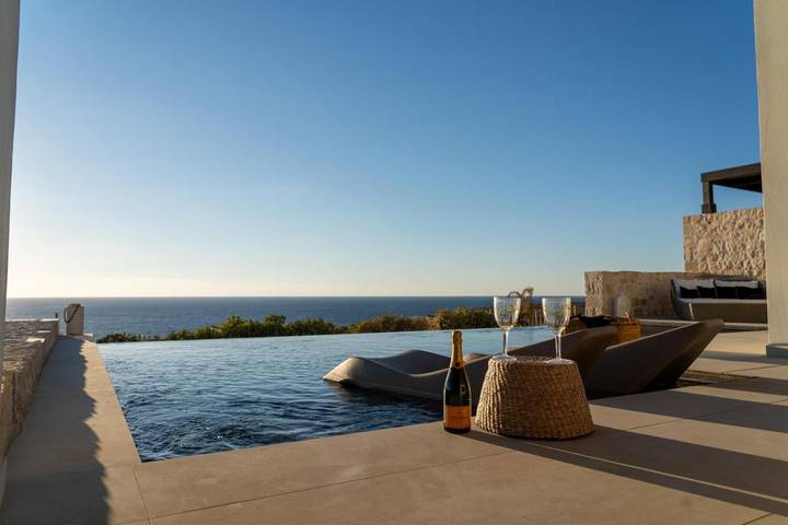 Location de vacances pour 4 personnes, avec terrasse ainsi que piscine et vue dans Karpathos - 2