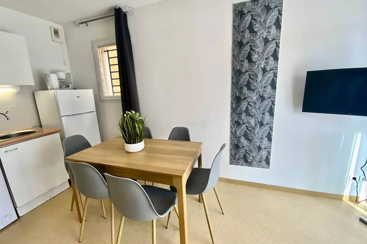 Ganze Wohnung, Ferienwohnungen für 6 Personen in Avène, Lodève und Umgebung