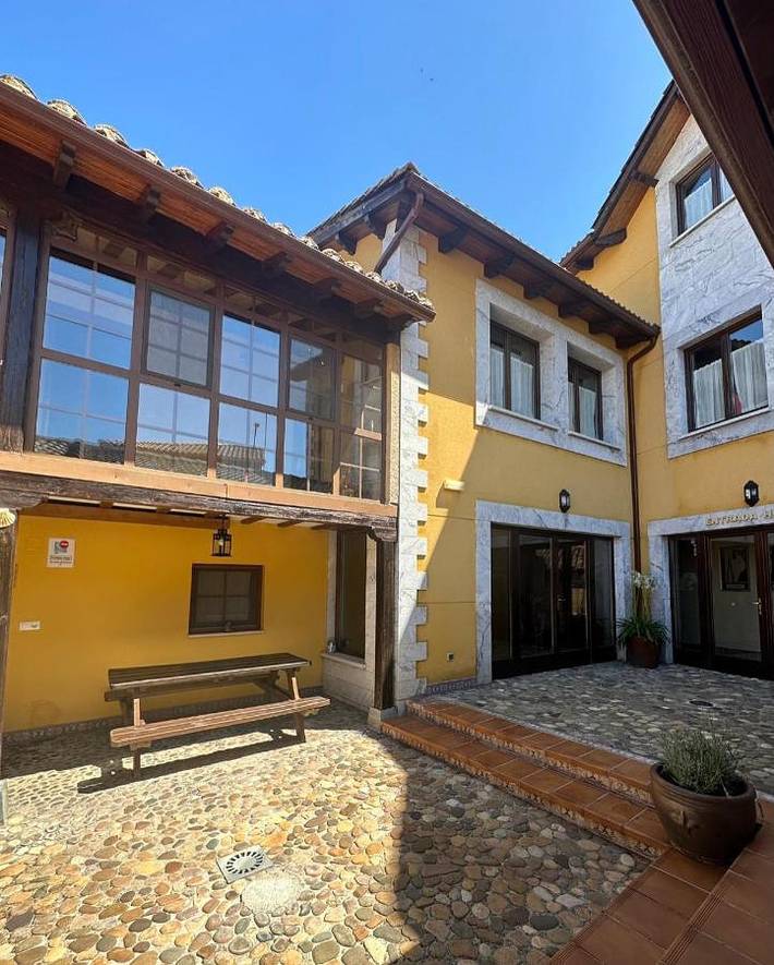 Hotel para 2 personas, con Terraza y Vistas en Matallana de Torío
