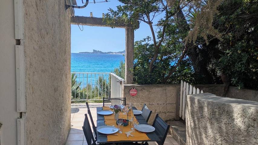 Gîte pour 6 personnes, avec balcon et vue dans Plage de la Madrague - 4