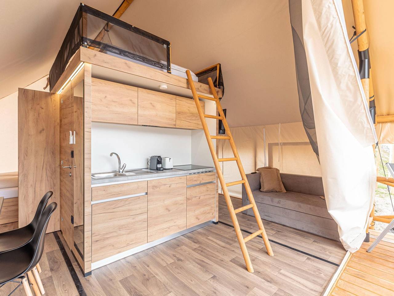 Schönes Safarizelt mit Klimaanlage in Kötschach-Mauthen, Bezirk Hermagor