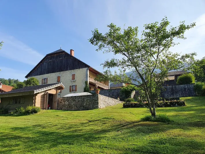 Ferienhaus für 5 Personen, mit Seeblick und Ausblick sowie Garten und Pool - 1