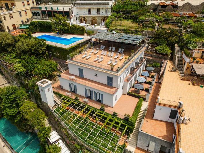 Residence per 4 persone, con giardino e piscina - 1