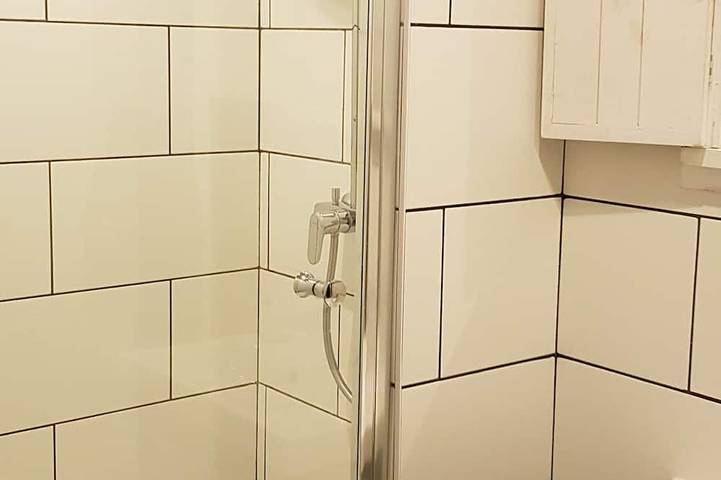 Chalet pour 6 personnes, avec jardin ainsi que jacuzzi et balcon à Thollon-les-Mémises - 4