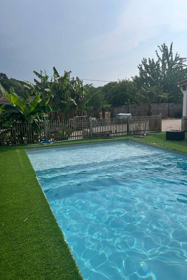 Location de vacances pour 4 personnes, avec piscine ainsi que terrasse et jardin à Ordonnac - 3