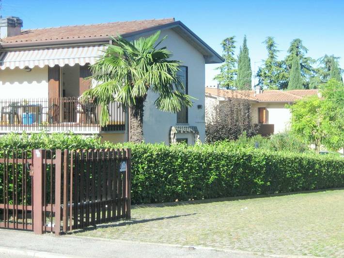 Ferienhaus für 4 Personen, mit Balkon und Garten sowie Kinderpool und Pool in Lazise - 2