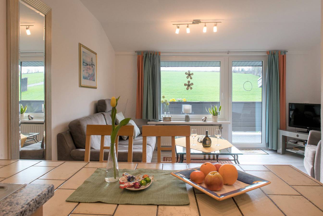 Ganze Wohnung, Ferienwohnung 3, 55 m² mit privater Terrasse, Garten und Wlan in Herscheid, Märkischer Kreis