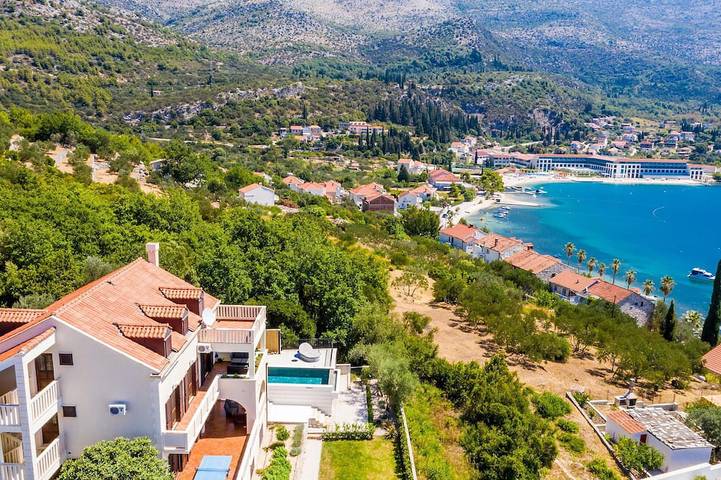 Holiday home for 10 people, with balcony - 1