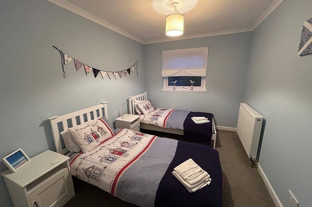 Mitch’s Cottage ,  Cosy 3 bedroom bungalow in Firth Of Clyde