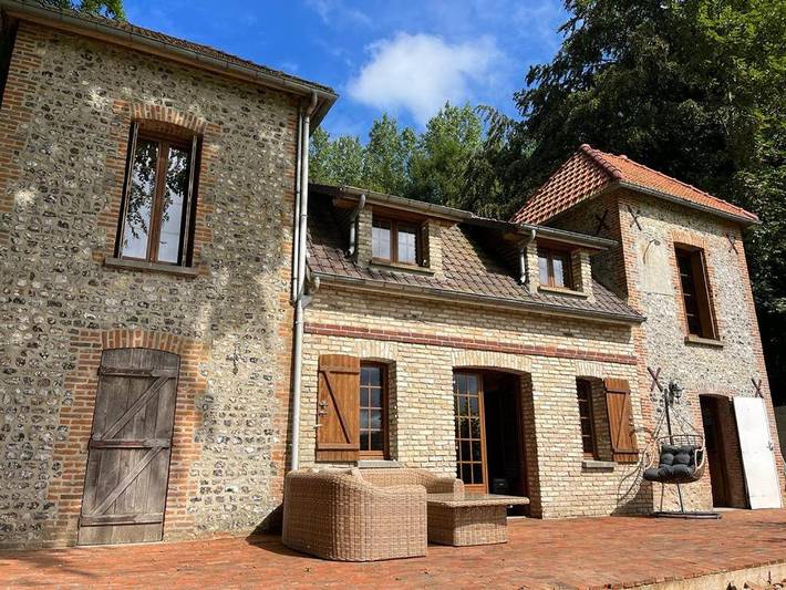 Location de vacances pour 4 personnes, avec Jacuzzi et Terrasse ainsi que Jardin et Vue à Ancourt