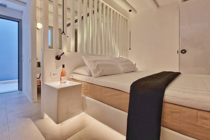 Location de vacances pour 2 personnes, avec vue sur l’océan et terrasse dans Folégandros - 4