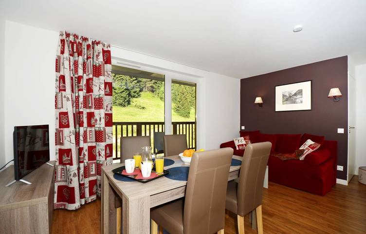 Gîte pour 6 personnes, avec piscine et sauna, animaux acceptés dans Office De Tourisme D Auris En Oisans - 2